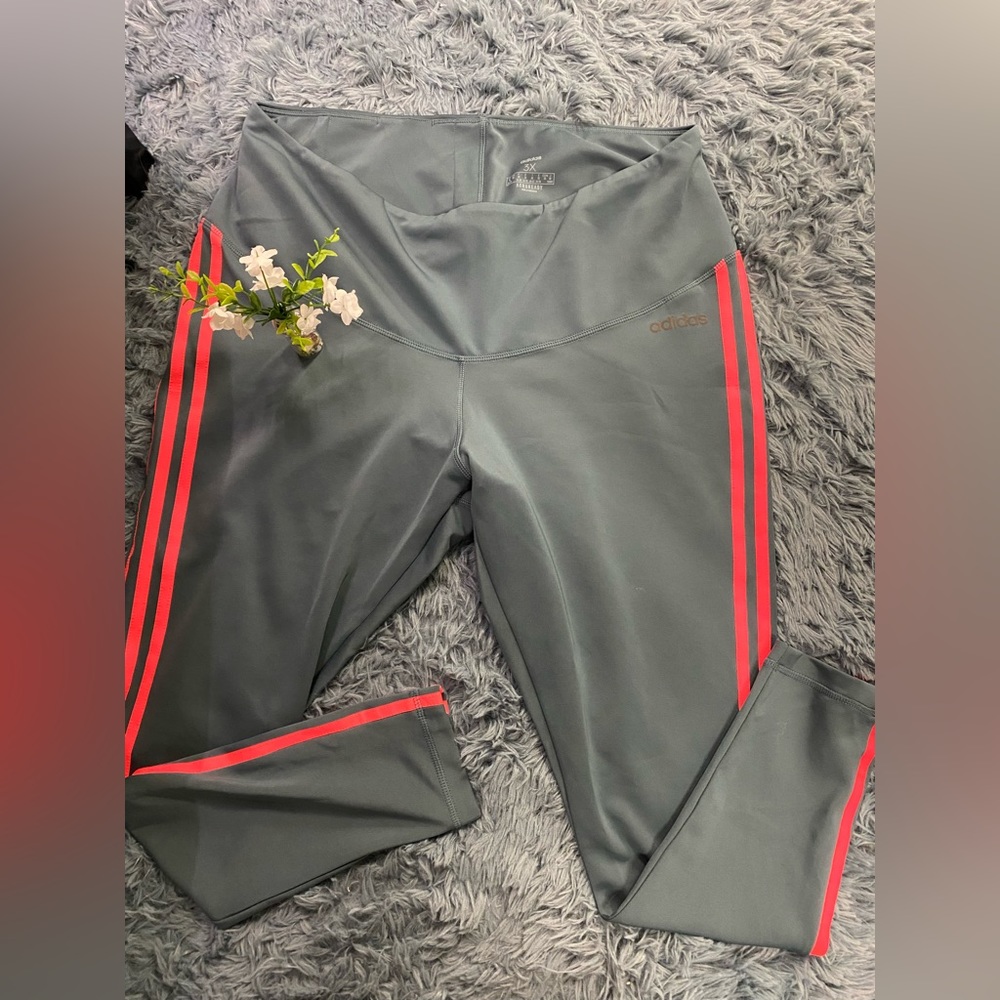 Grey& hot pink high waist adidas leggings
